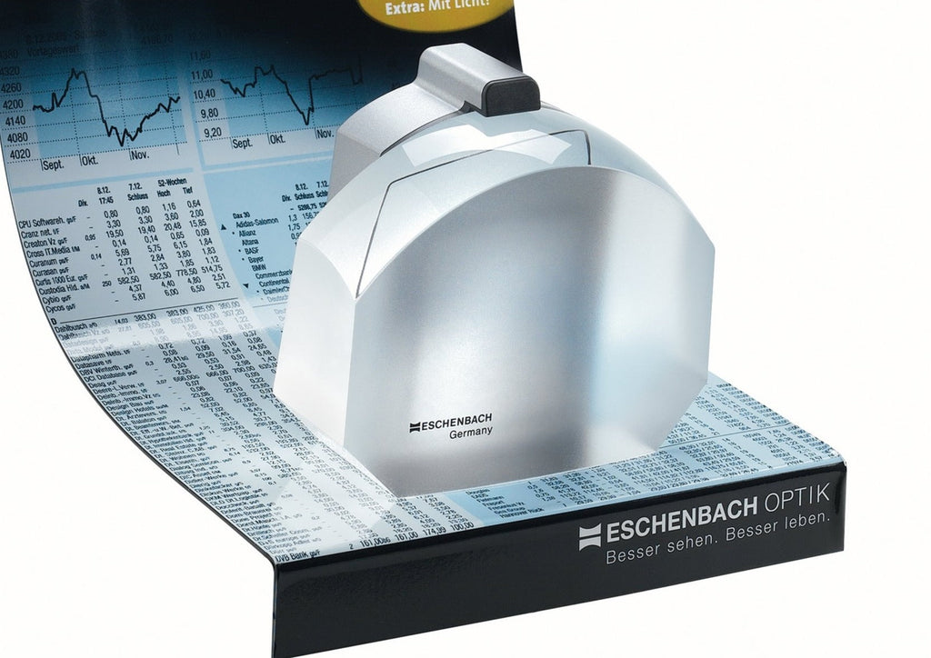 Segment bright field magnifier with LED illumination on display unit