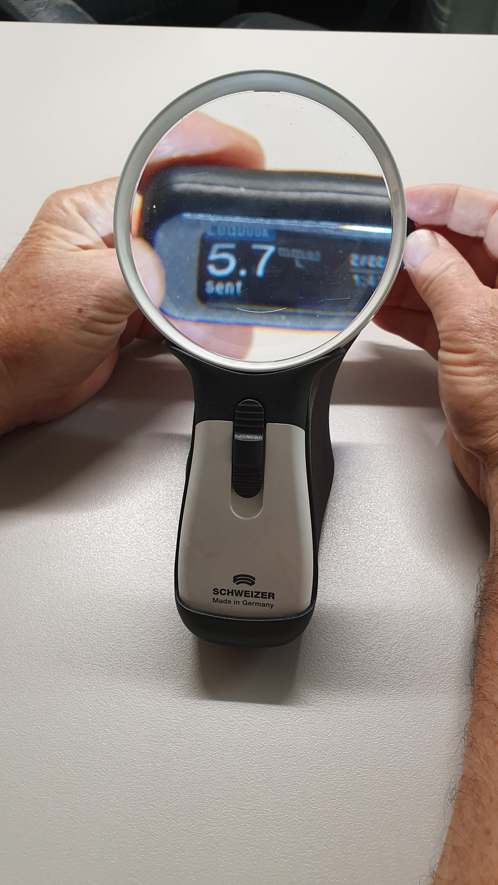Base for ERGO-Lux hand held magnifiers